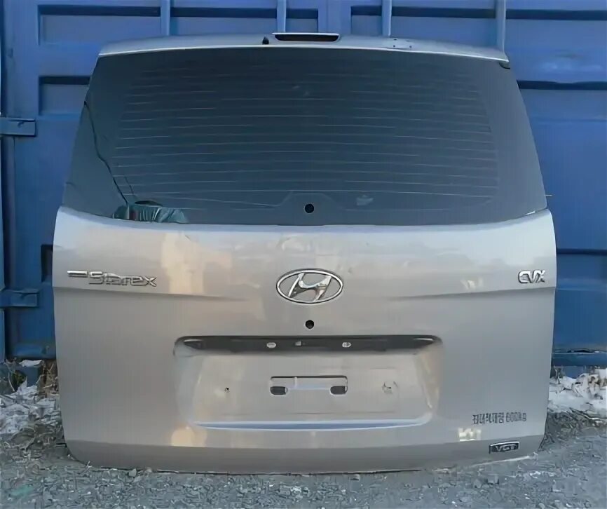 Купить н 1 б у. Hyundai Grand Starex дверь багажника. Крышка багажника Hyundai Starex 2002. Крышка багажника Хендай Старекс 2002. Крышка багажника Старекс н1 2009.