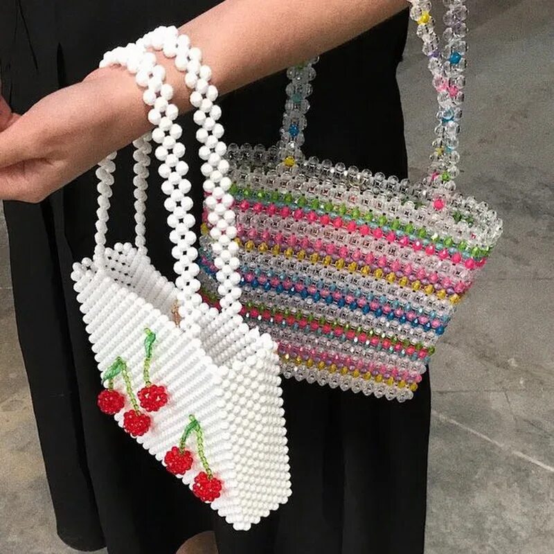 Сумка из акрила. Сумочки из акриловых бусин. Сумка из прозрачных бусин. Сумка из акрила. Сумки расписанные вручную.