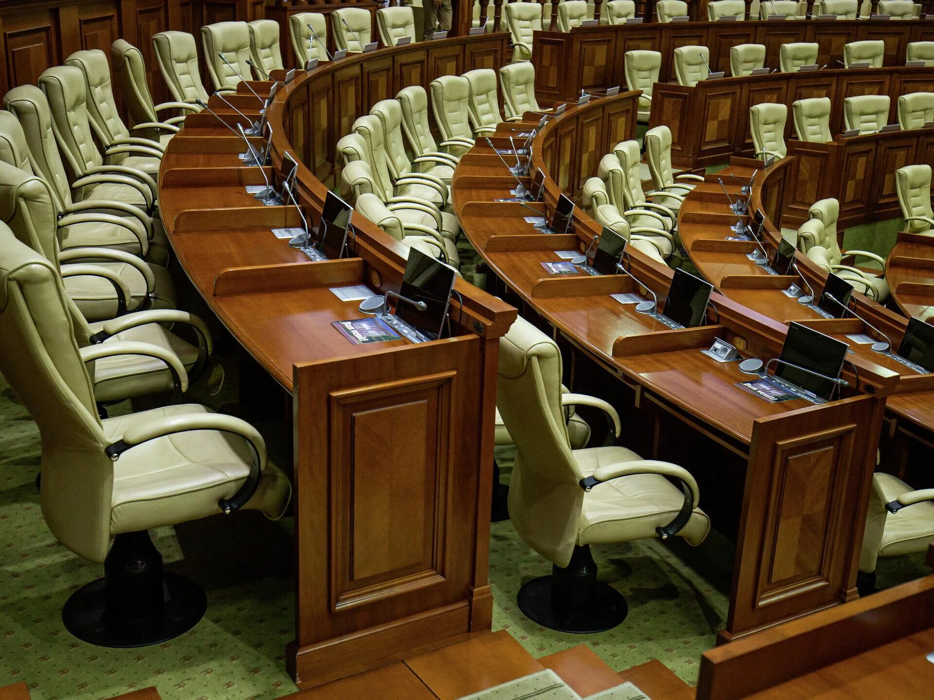 Здание парламента японии. Сенат румынии. Заседание обеих палат парламента. Заседание обеих палат парламента. Заседание обеих палат парламента.