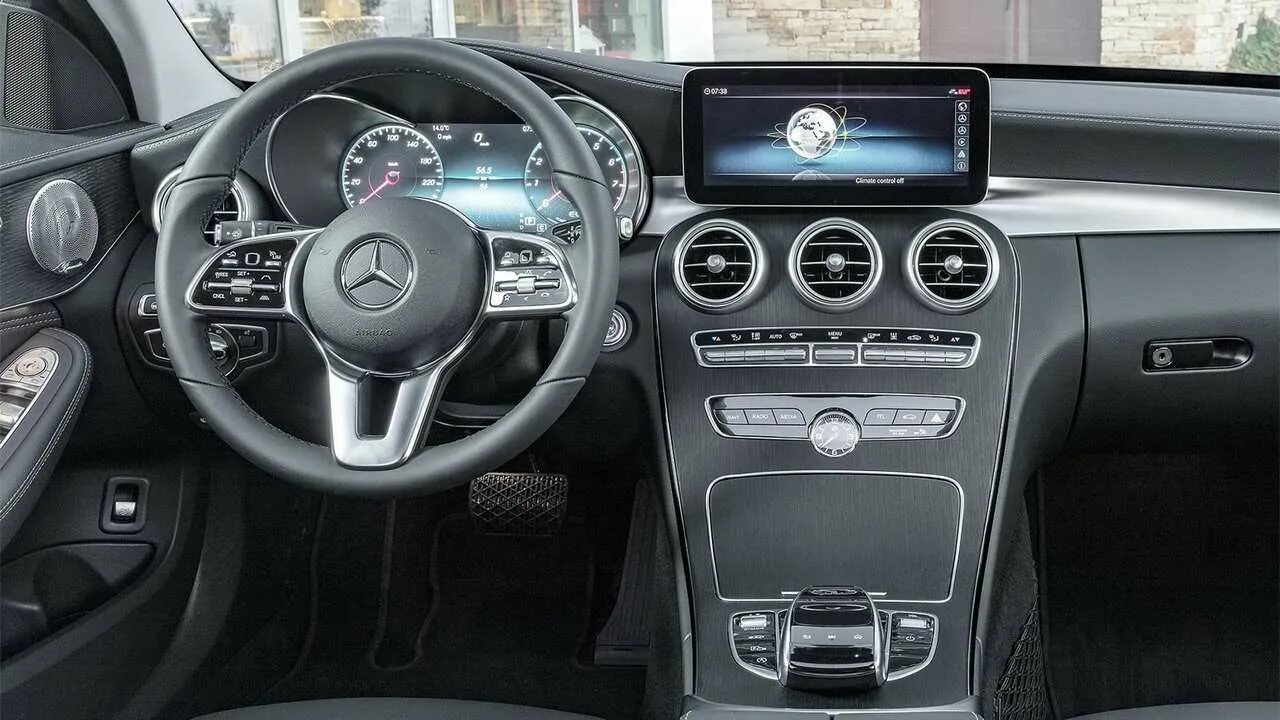 Mercedes c43 coupe. Mercedes benz a200 w177. Класс 2018 2019. Мерседес а200 хэтчбек салон. Mercedes-benz a-class хэтчбек 2019.