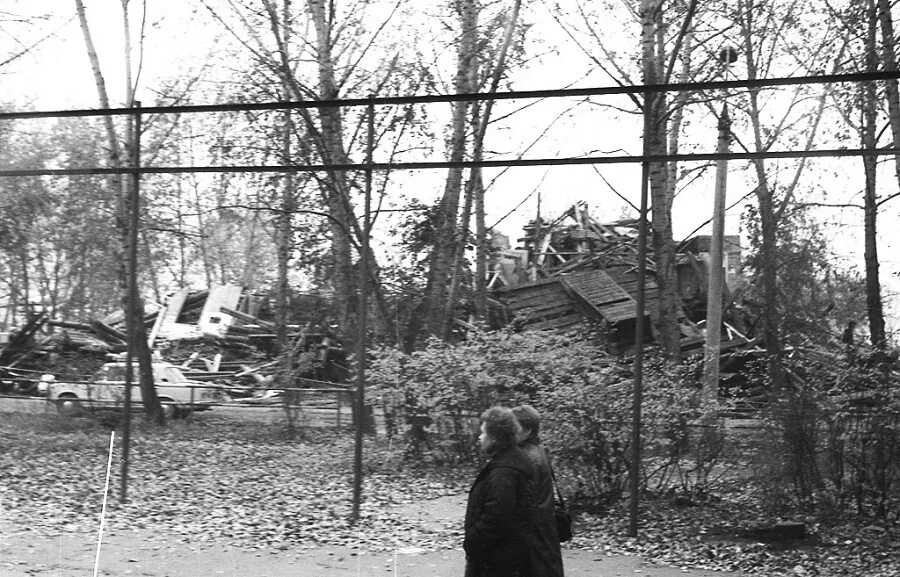 4 октября 1988 взрыв на станции свердловск-сортировочный. Взрыв свердловск сортировочный 1988. 4 октября 1988 года взрыв на станции свердловск-сортировочный. Свердловск сортировочный взрыв. Взрыв на станции свердловск-сортировочный в 1988 году.