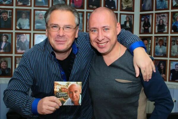 Ott британский музыкальный продюсер. Продюсер иванов шиза. Шульгин продюсер. Мишин режиссер. Продюсер и автор.