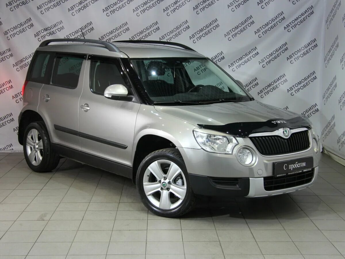 Skoda Yeti 2012 серебристый. Шкода Йети 2007. Шкода етти серебристая. Шкода етти 12 год. Купить шкоду йети 1.8