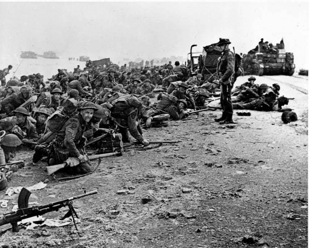 Высадка союзников в нормандии операция. Операция в Нормандии 1944. Высадка в Нормандии 1944. Нормандия 1944 высадка союзников. Высадка десанта в Нормандии в 1944.