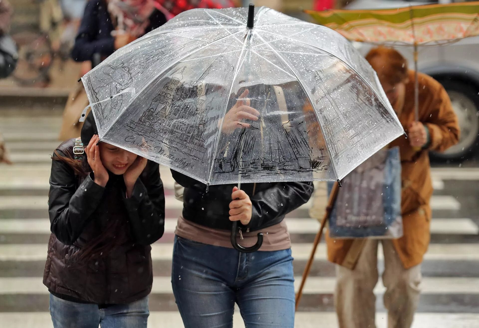 купание в фонтанах на вднх. интерактивный музей магии, санкт-петербург. музей магии в санкт-петербурге. куда пойти с ребенком в дождь. куда пойти с ребенком в дождь.