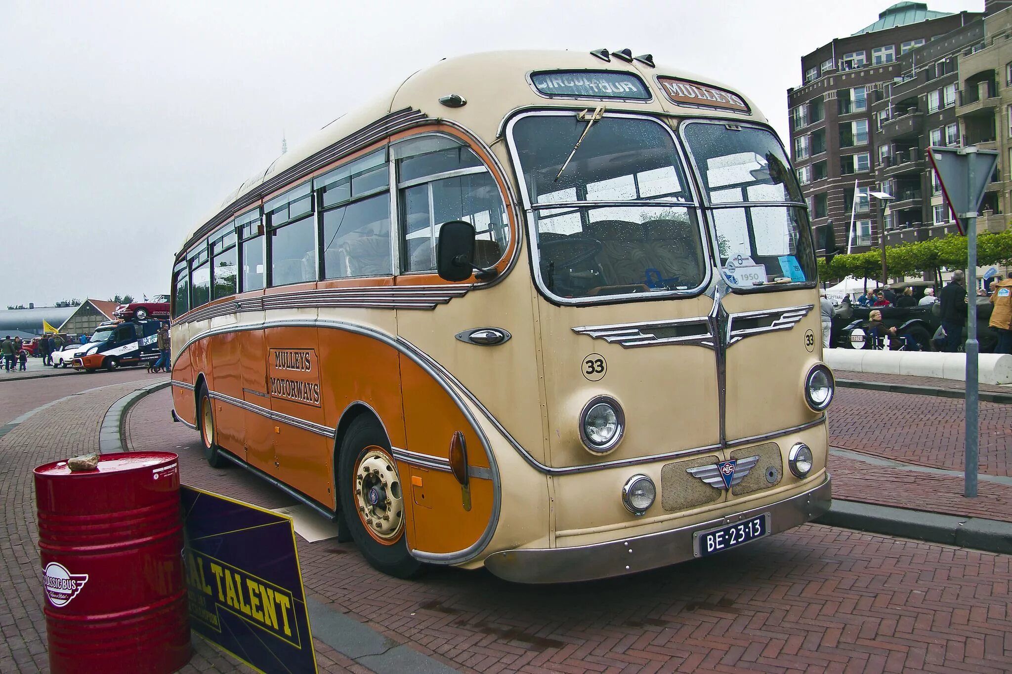 Class bus. Coach 1950. bus wagon. 6 wagon bus. champion products usa coach 1950.