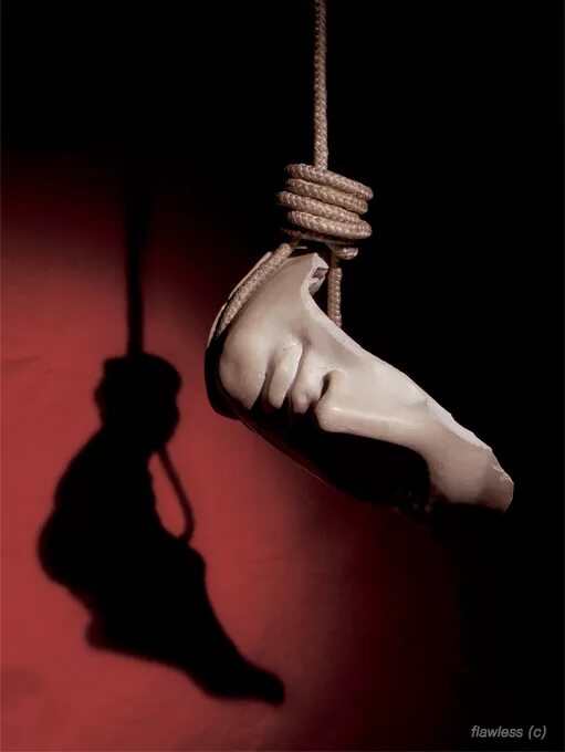 В астрахани на новом мосту повесили манекен. Повешенный суть. Повешенный суть. Повешенный суть. Повешенный суть.