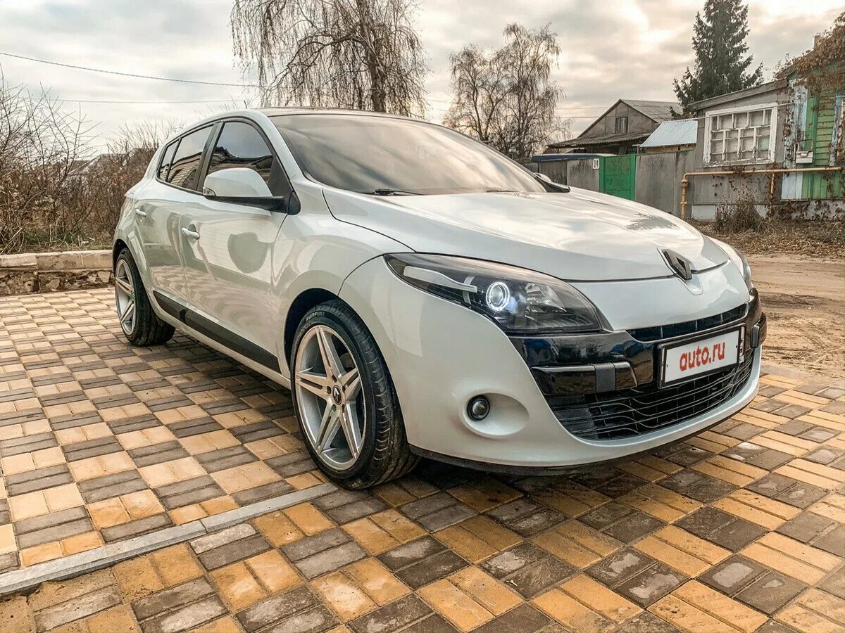 Renault Megane 3. Рено Меган 3 2009 год. Рено Меган 2009 1.5 дизель. Рено Меган 3 тюнинг.