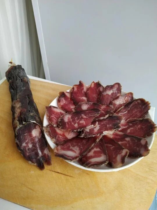 казы колбаса из конины. казы конина фото. казахская колбаса из конины казы. казы конина фото. чучук конская колбаса.