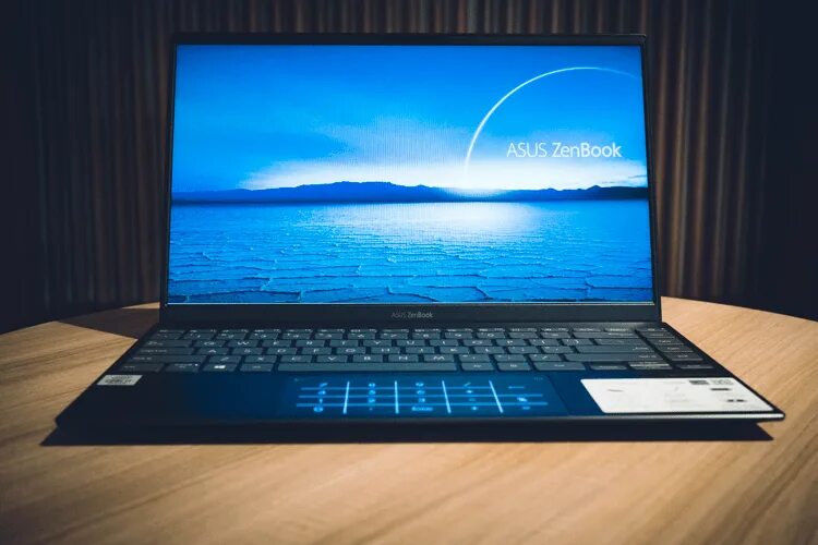 Асус зенбук 14 фото. Ноутбук асус zenbook 14. Asus zenbook ux425ea. Новый асус зенбук. Asus zenbook 14 ips.