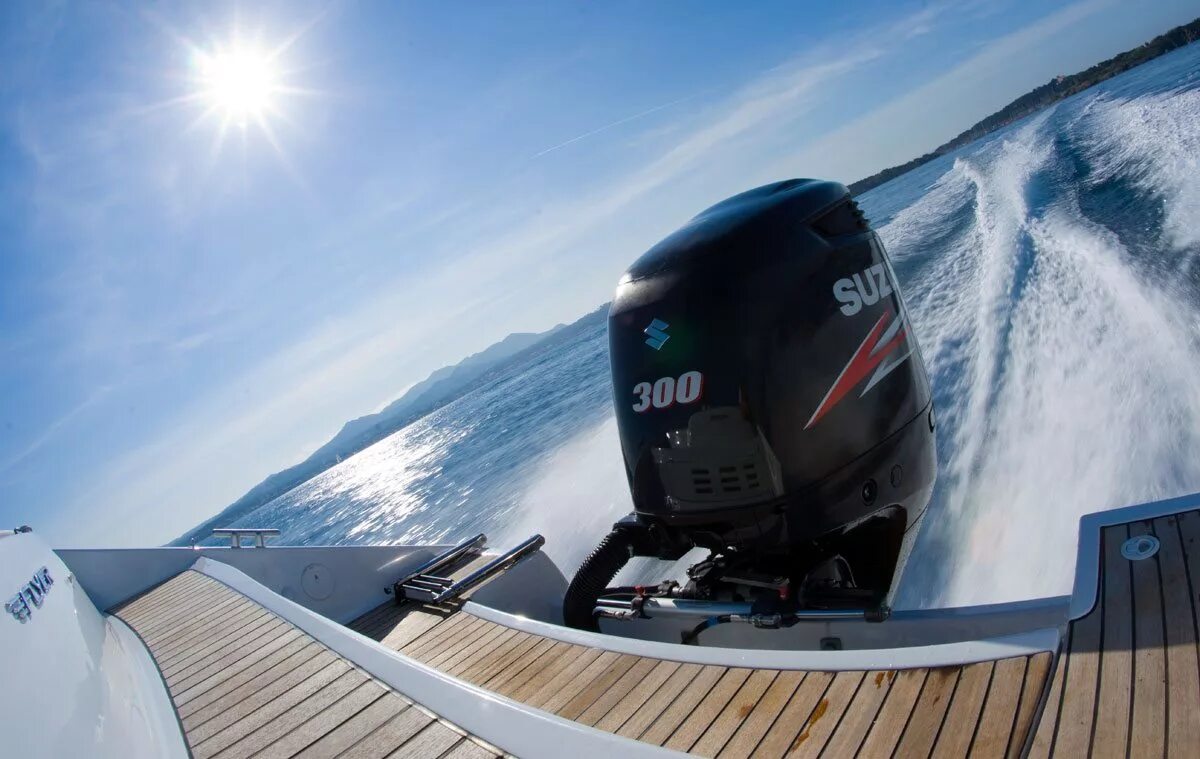 Мотор сузуки купить новый. Suzuki outboard. Лодочный мотор Сузуки. Suzuki Marine. Suzuki Marine df100t.