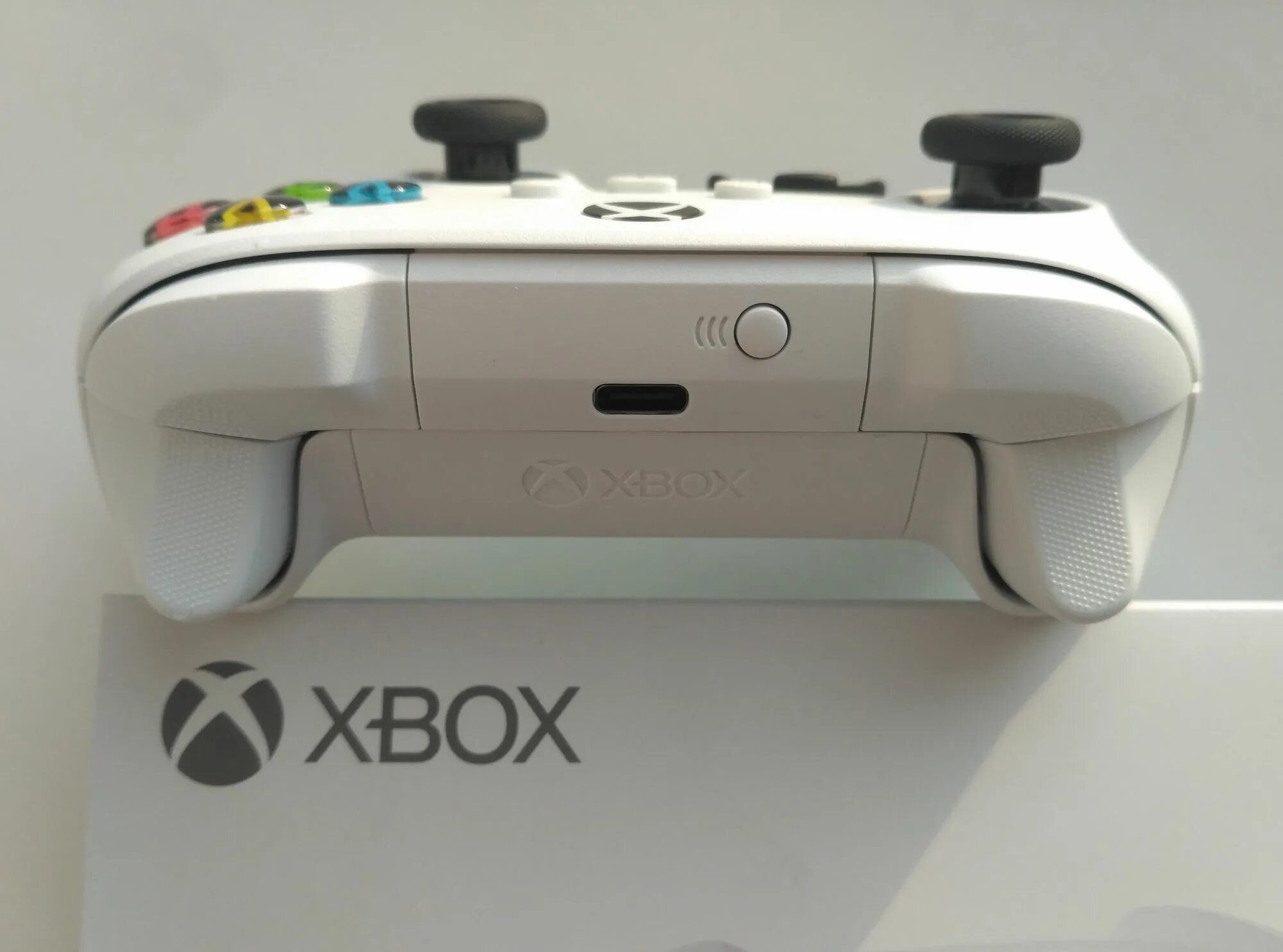 Microsoft xbox series robot white. Хбокс сериес белый. xbox qas-00002. microsoft геймпад беспроводной xbox series белый [qas-00002]. геймпад xbox series белый.