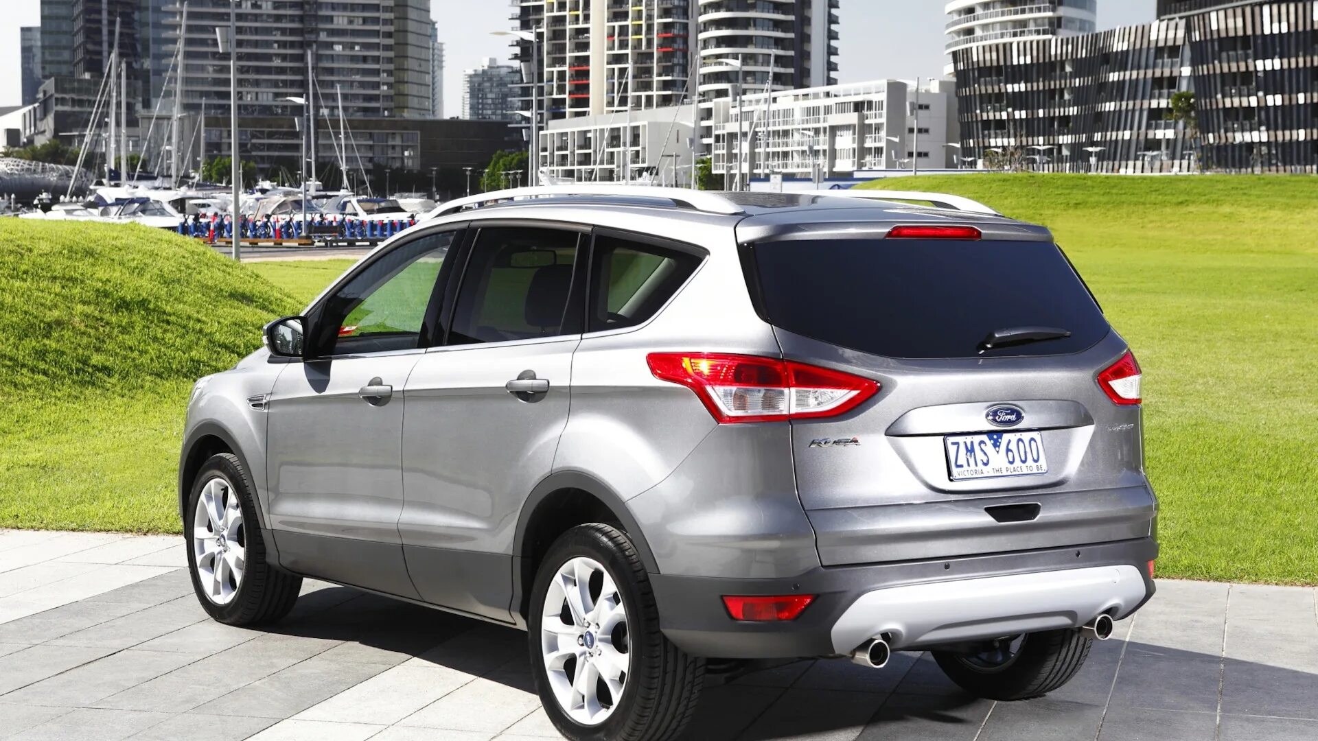 Форд куга москва. Ford Kuga 2013. Ford Kuga 2 2013. Форд Куга 2 2013. Ford Kuga 2 2014.