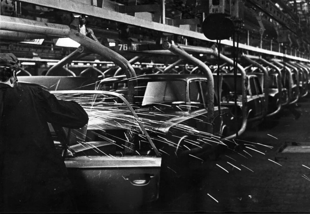 Историю про завод. Волжский автомобильный завод 1966. Волжский автомобильный завод в Тольятти 1966. АВТОВАЗ 1966 год. Завод Фиат 1966 год.