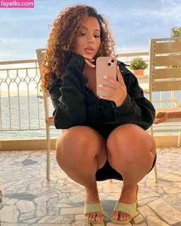 Vaninagood  pomponette Nude Leaked OnlyFans Photo 4.