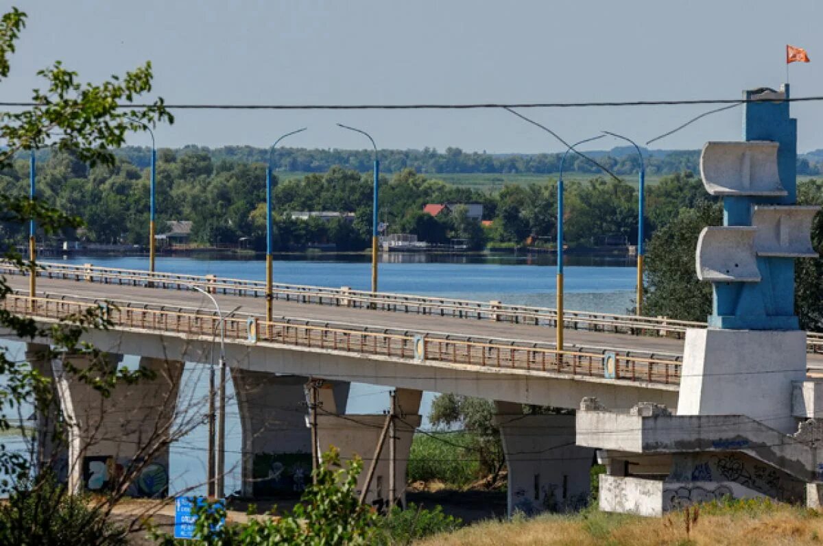 Антоновский железнодорожный мост. Антоновский мост херсонская область. Антоновский мост через днепр. Мост канал херсон. Херсонская городская община, антоновский мост.
