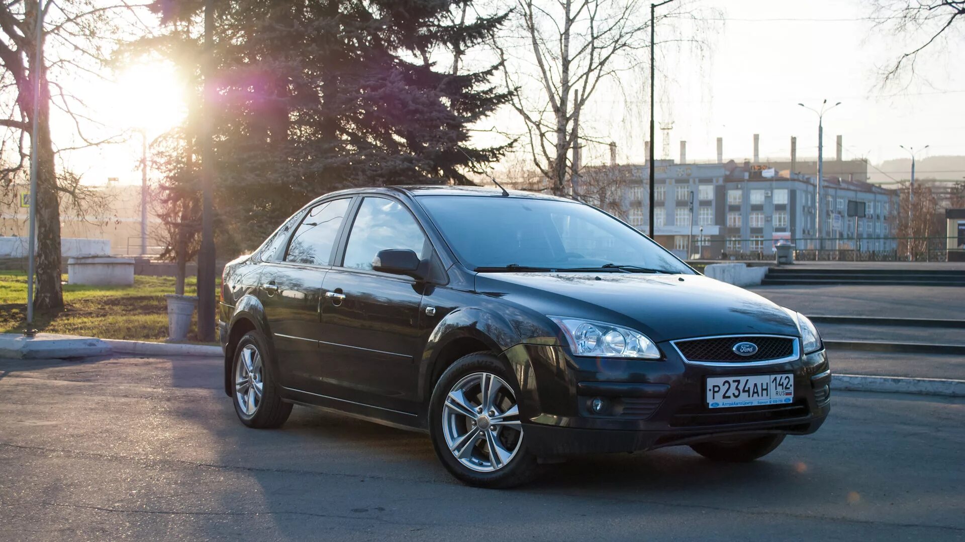 Тест форд фокус 2. Ford Focus 2 r16. Ford Focus 2 Рестайлинг 2. Ford Focus 2 седан r16. Форд фокус 2 Рестайлинг r16.