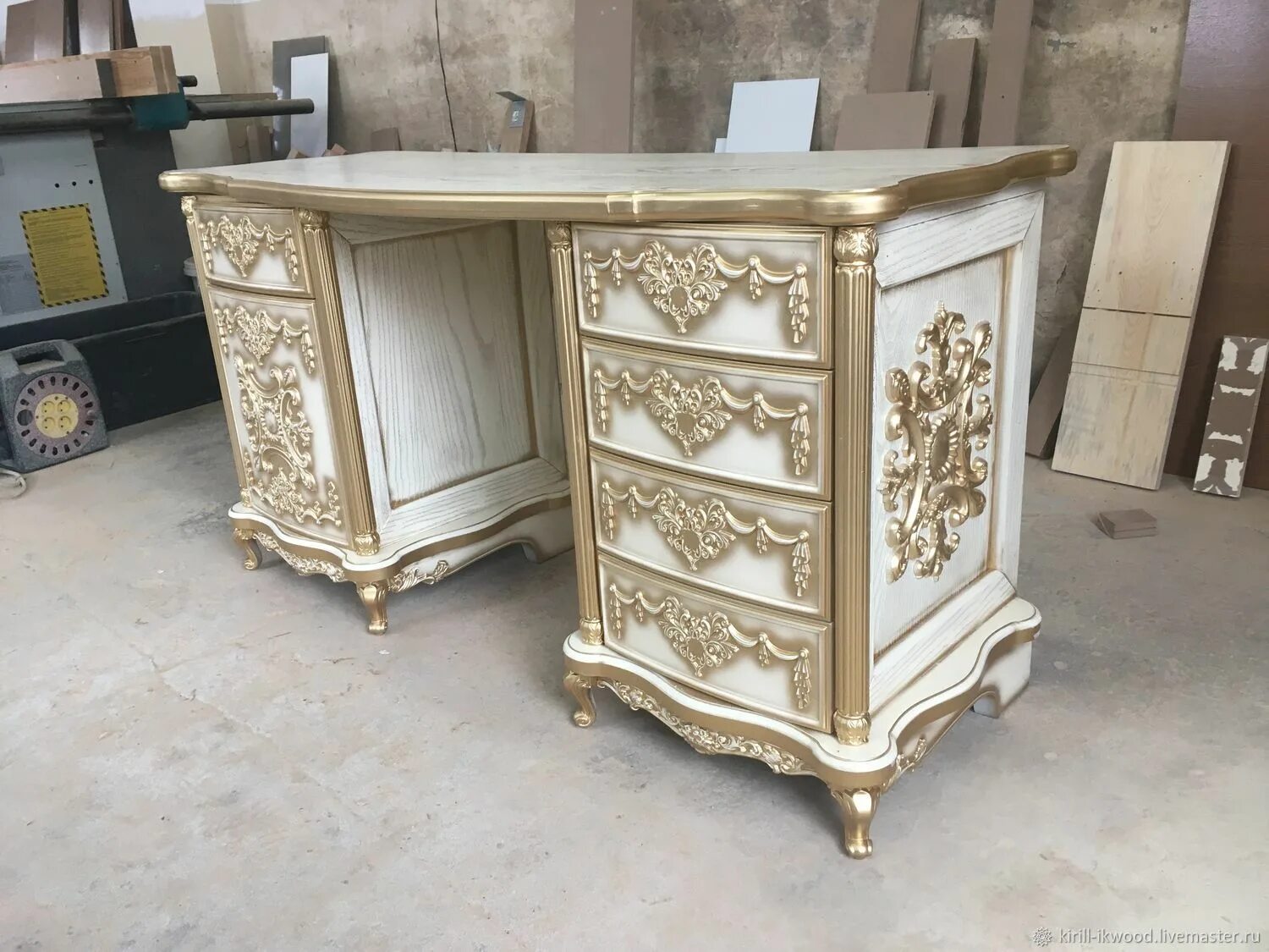 Кухонный уголок уют прорезной каприз. Столы ессентуки. Сервировка стола рум сервис. Лидер мебель столы и стулья. Стол kronos mk-4502-lw.