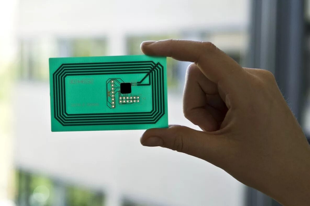 Как получить чипы в игре. Технология радиочастотной идентификации RFID. RFID метка микрочип. Радиочастотная RFID метка. Чип РФИД метки.