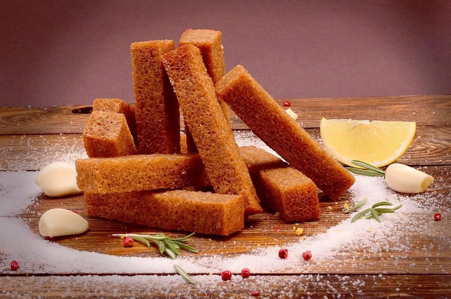 гренки чесночные сухарики. ттк гренки чесночные. крутоны, крутоны-муаль -это. гренки из хлеба. гренки чесночные к пиву.