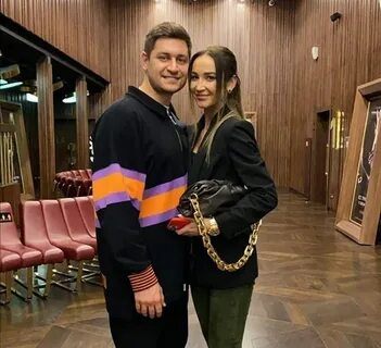 С кем сейчас в отношении дава