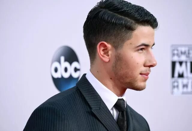 40 Brilliant Disconnected Undercut Examples Mens hairstyles undercut, Short hair