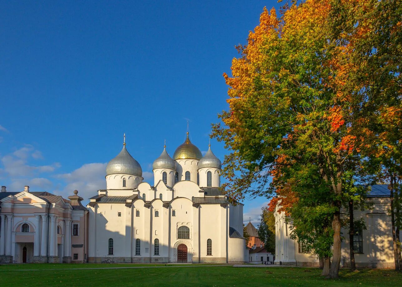 Экскурсия в новгород на 2 дня. Великий Новгород экскурсии. Древний Новгород экскурсия. Великий Новгород Валдай экскурсия. Резиденция в Новгородской области.