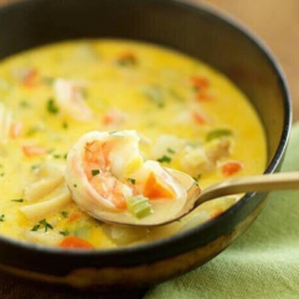 сырный суп с креветками рецепт с плавленным. сырный суп с креветками рецепт с плавленным. сырный суп с креветками. суп с креветками и плавленным сыром. креветочный суп с плавленным сыром.