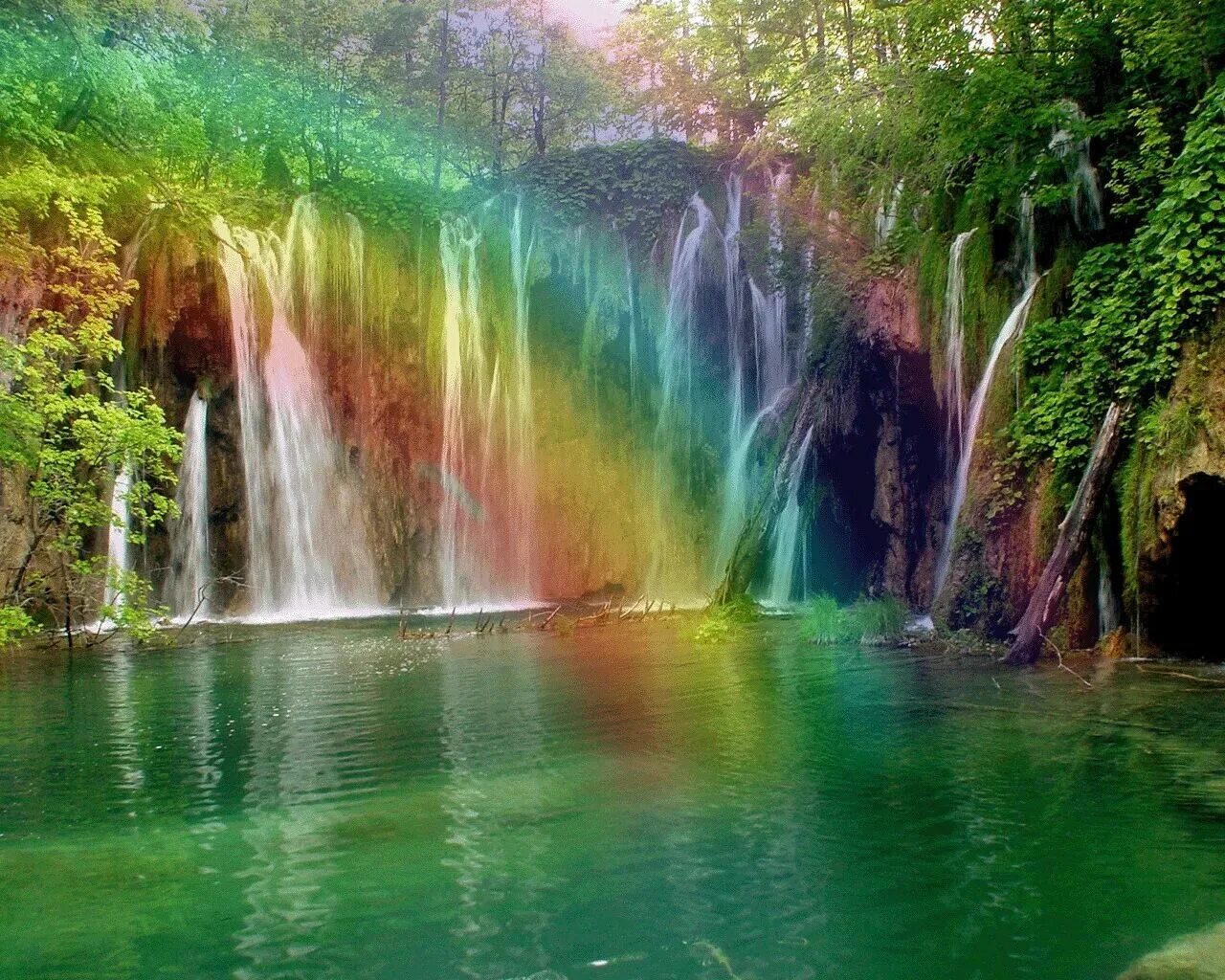 Красота воды река. Красивые водопады. Водопад и Радуга. Картинки водопады красивые. Удивительная природа.