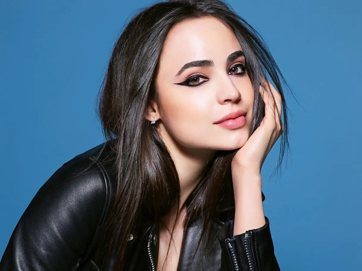 Sofia simons. Sofia simons