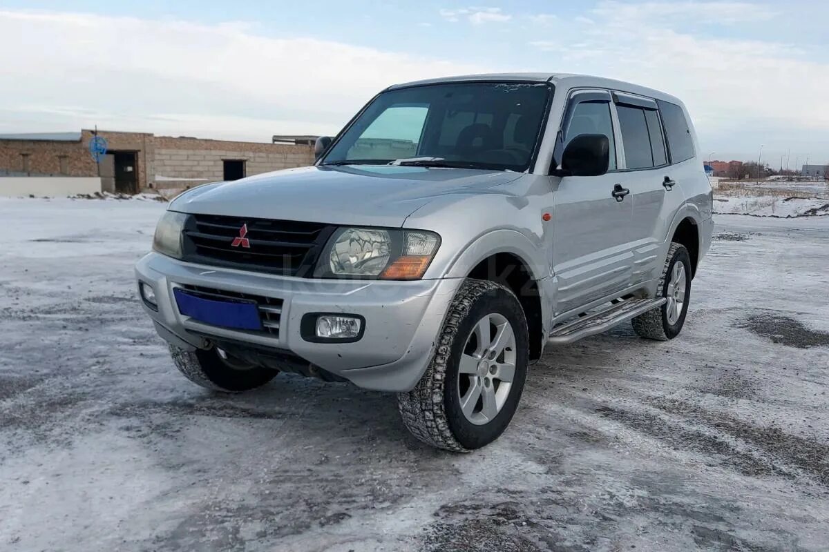 Mitsubishi pajero 2001. Митсубиси Паджеро 2001г. Митсубиси Паджеро 2001 года. Паджеро 2001 года дизель.