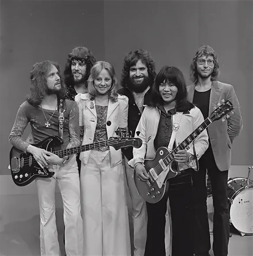 George's band. St george группа. George's band. George baker selection - paloma blanca. Бой джордж певец.