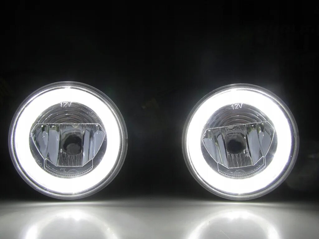 Противотуманки с ходовыми огнями. Птф fabia rs led. led противотуманки на w124. птф с дхо фокус 2 drive. светодиодная линзовые птф 18см.
