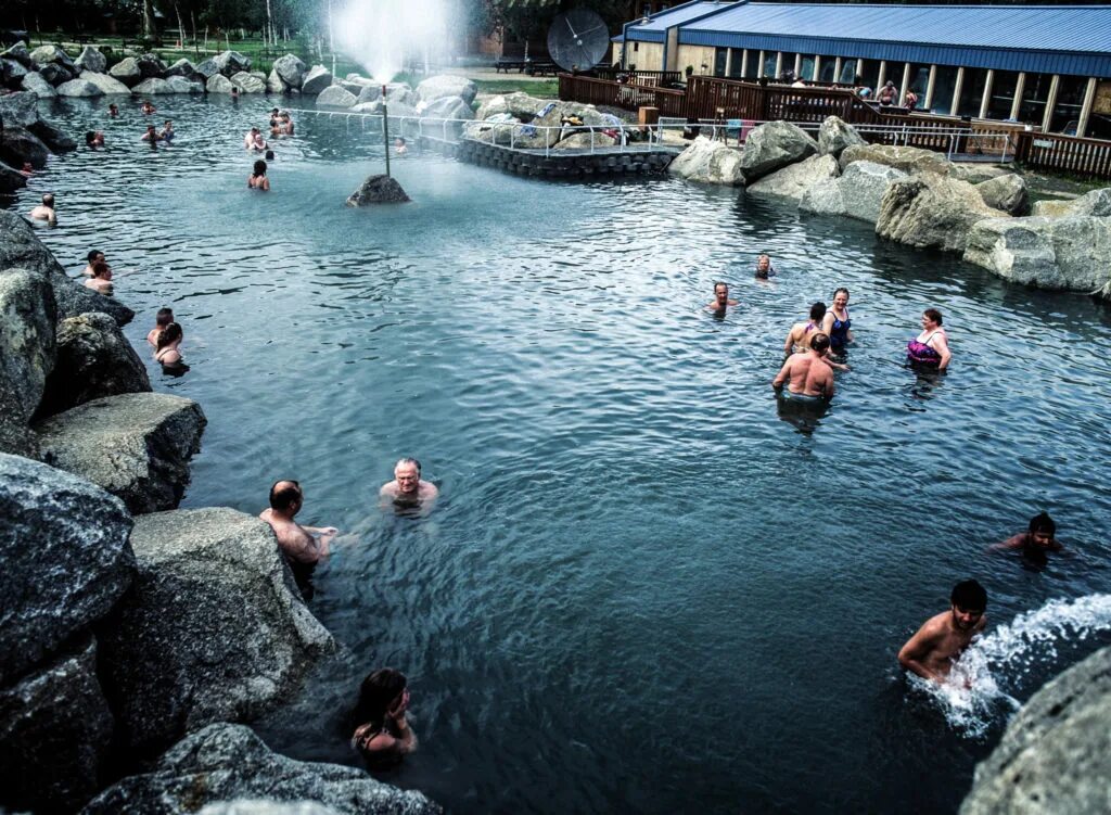 Источники со. Горячий источник чина-хот-спрингс. источник tabacon hot springs. горячие источники аляска. горячий источник чина аляска.