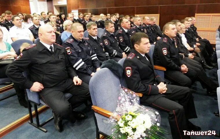 Тайшет полиция. Тайшет полиция. Полицейские тайшета фото. Полиция тайшет. Полиция тайшет.