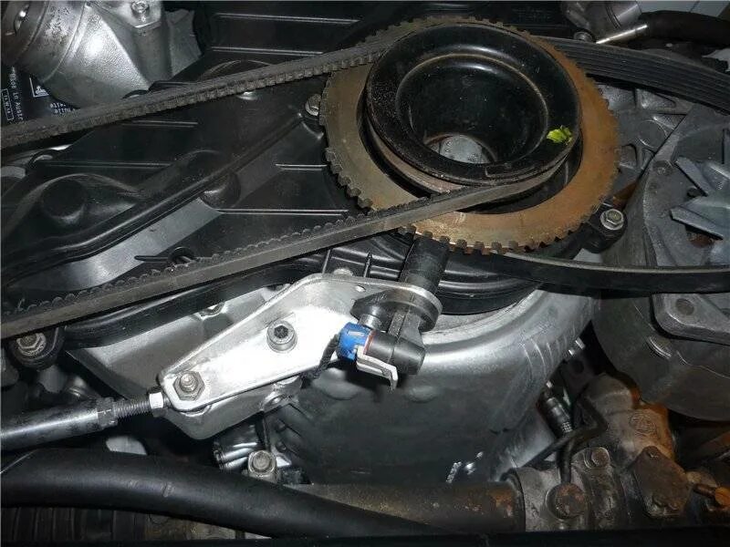 Где установлен датчик коленвала. Дпкв 2 zz. датчик коленвала двигателя 5vz. кронштейн дпкв. ecc датчик коленвала.