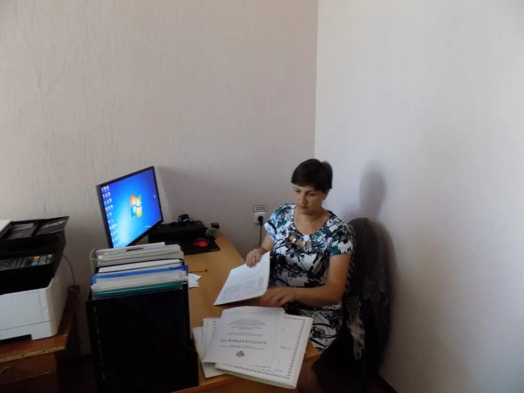 Центр занятости красногвардейское адыгея. Биржа труда красногвардейского района. Красногвардейская краснодарский край центр занятости. Биржа труда красногвардейского района. Центр занятости ялта.