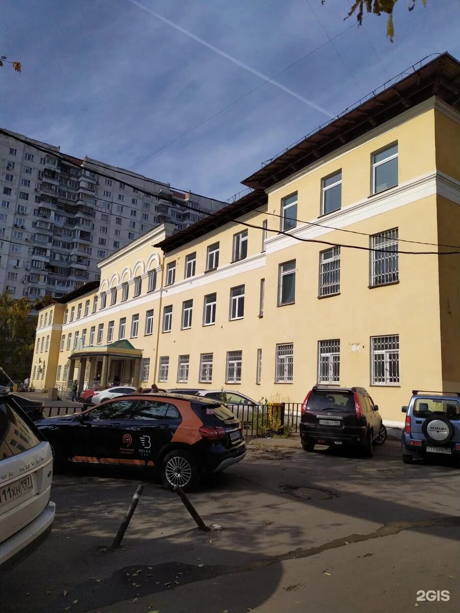Верхняя 32. Верхняя первомайская 2/32. Верхняя 32 колтуши. Верхние поля, д. Женская консультация чайковский.