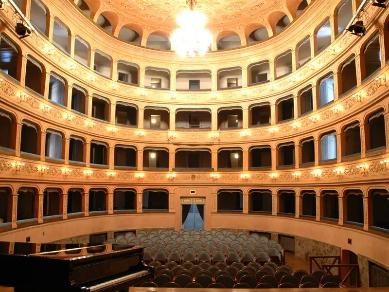 Театр россини пезаро. Консерватория россини в пезаро. Teatro rossini (lugo). Оперный фестиваль россини в пезаро. Театр россини пезаро.