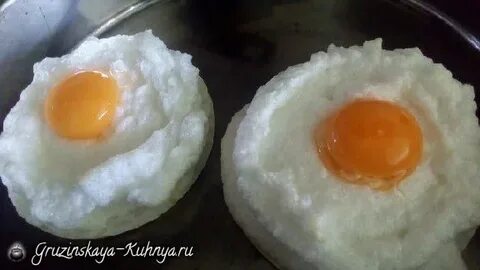 Жареное яйцо белки