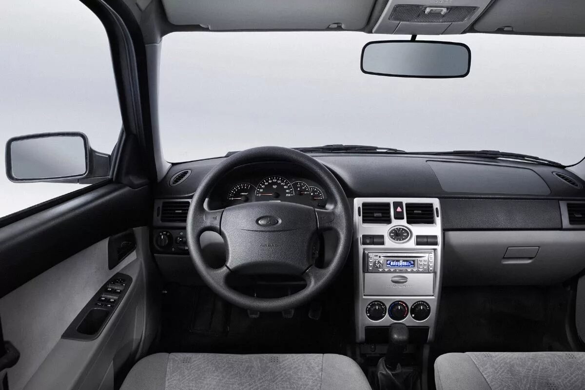 Купить б/у Lada (ВАЗ) Priora I Рестайлинг 1.6 MT (106 л.с.) бензин механика в Ки