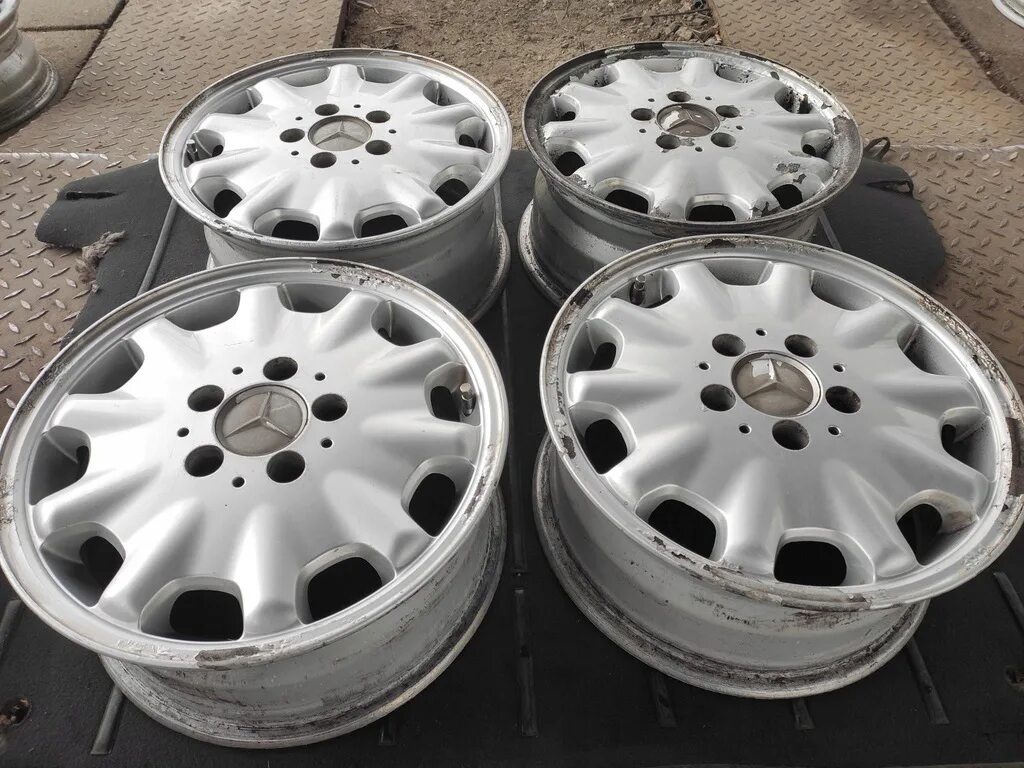 Диски мерседес r15 w202. Диск алюминиевый на мерседес 124. W124 диски r15. Литые диски р 15 мерседес 124. W124 диски r15.