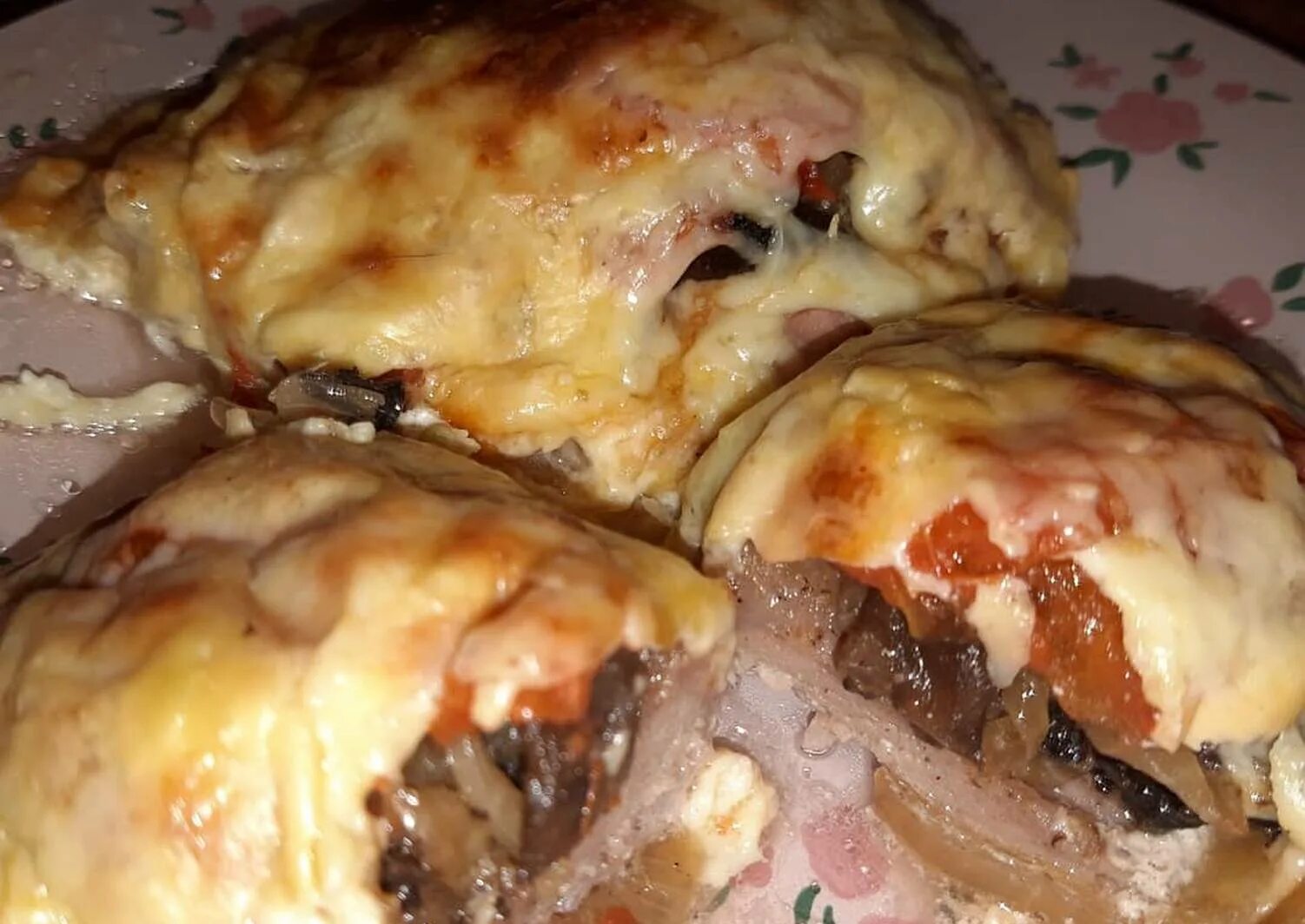 Свинина по купечески. Отбивная по купечески. Куриная отбивная по купечески. Говядина по купечески рецепт с фото пошагово. Говядина по купечески рецепт.