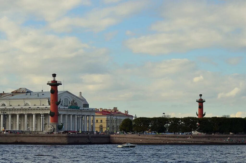 В честь какого Василия назван самый известный остров Санкт-Петербурга? Истории с