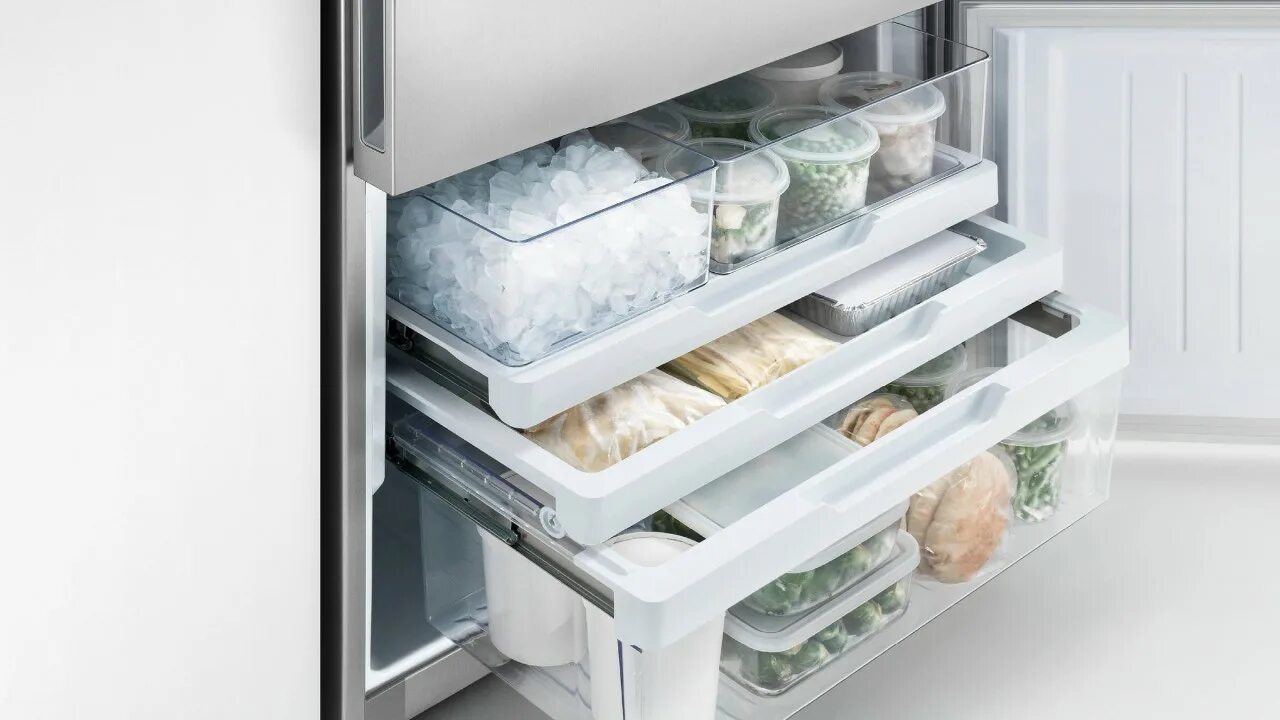 Можно отключать морозильную камеру. Холодильник морозильник. Холодильник для заморозки. Холодильник с морозильной камерой. Холодильник с продуктами.