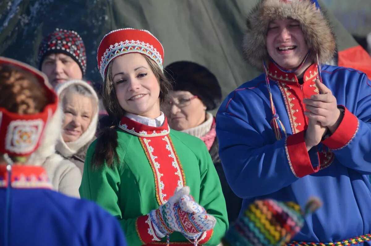 Кольские жители. Саамы кольского полуострова. Саамы лапландцы. Традиции саамов мурманской области. Кольские саамы ловозеро.