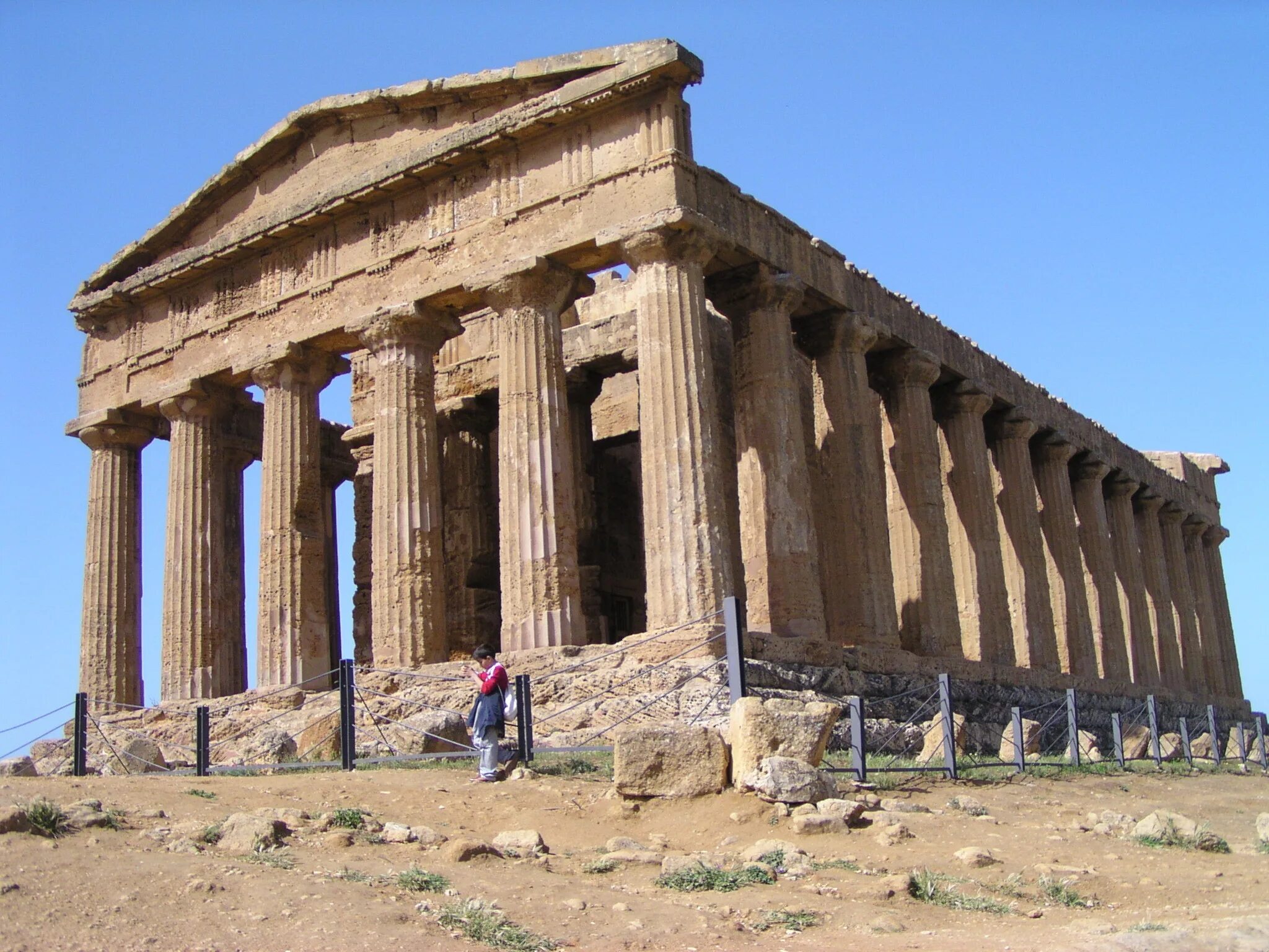 Temple of ares. Античные храмы древней Греции. Древнегреческий храм Греции. Храм Зевса-Аммона Греция. Древняя Греция храм Ники Аптерос.