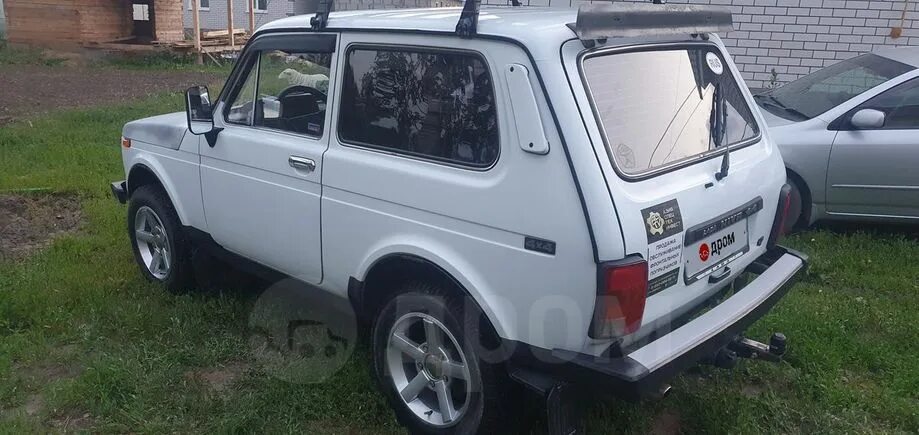 Ваз нива в барнауле. Нива в барнауле. Цвета автоваз нива 2000 год. Нива 2121 1985 года. Ваз нива в барнауле.