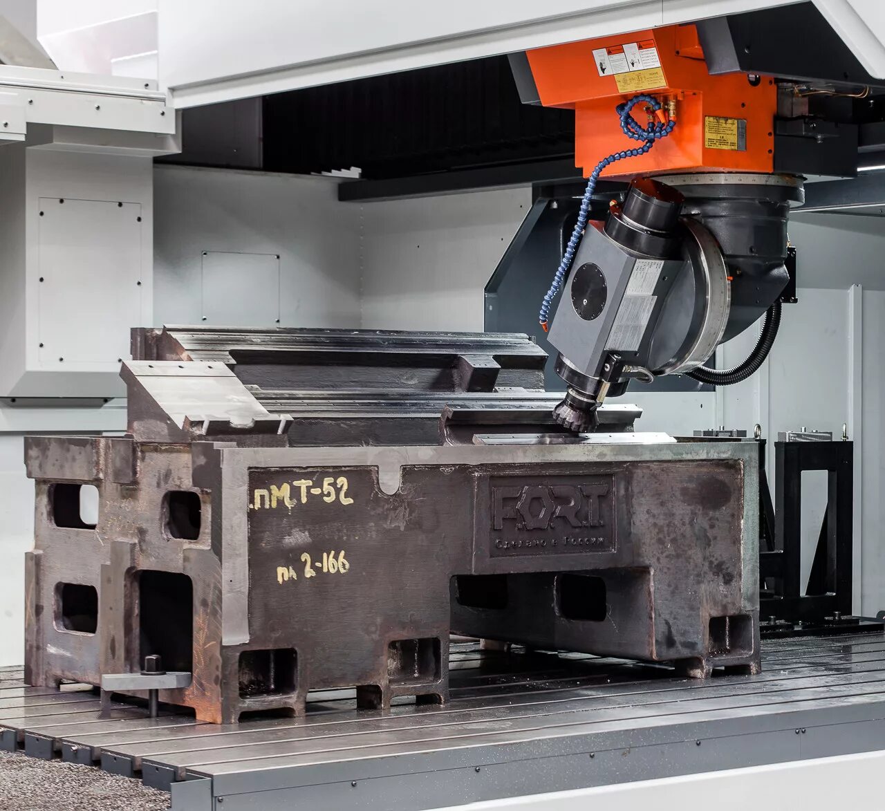 станок ртс 317ф1-6. направляющие станка требования. станина токарного станка. токарный станок с чпу ut-300. широко применяются в машиностроении для изготовления станины.