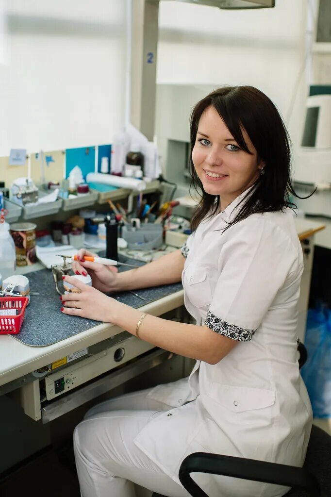 колледж зубного техника. работа зубной техник город. зуботехническая лаборатория мгмсу. профессия зубной техник. работа зубной техник город.